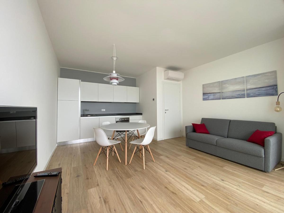 Apartment Podium *